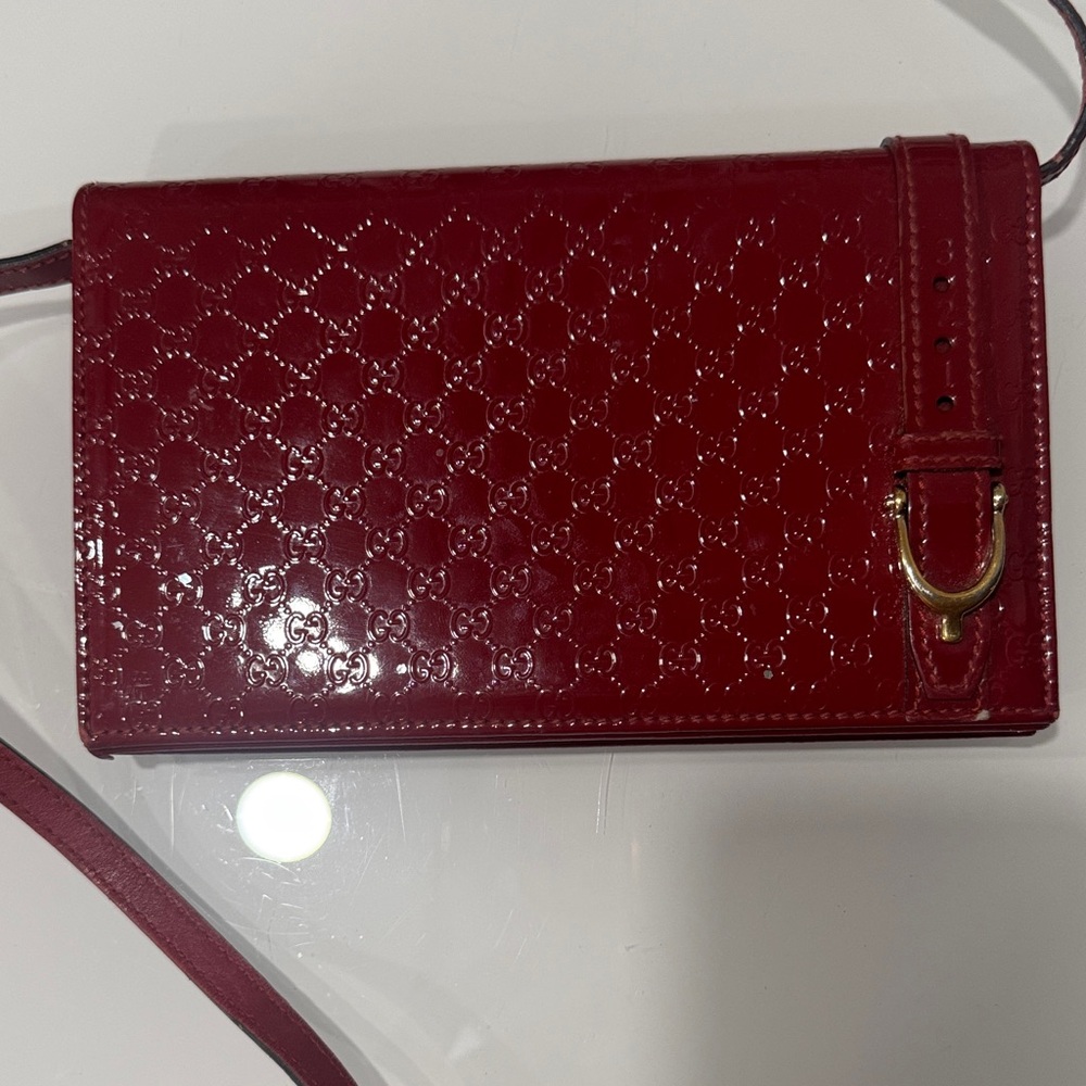 Gucci Red Patent Leather Crossbody Wallet with Embossed GG